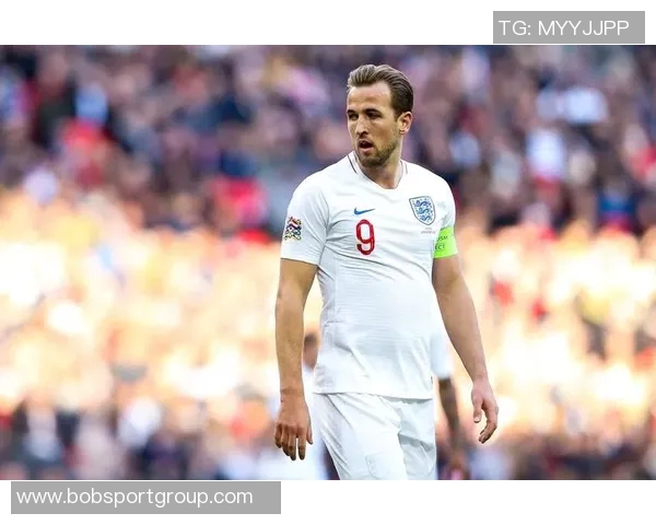 凯恩谈英格兰进步与夺冠希望:大赛前的热门球队心态与成长之路 凯恩谈英格兰进步与夺冠希望:大赛前的热门球队心态与成长之路