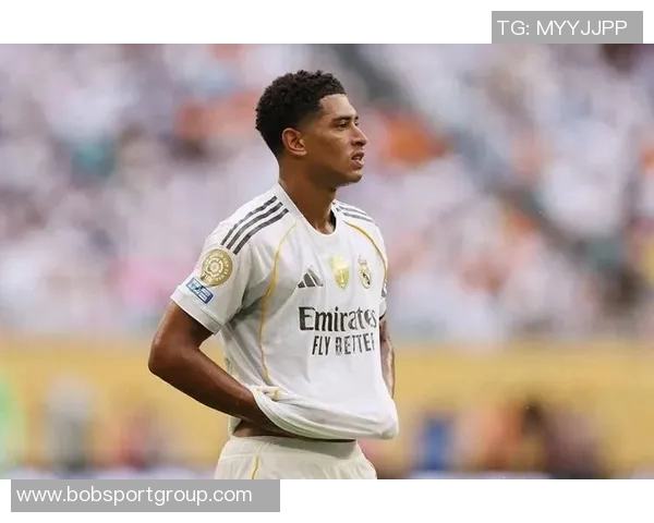 贝林厄姆荣膺英格兰2425赛季最佳男足球员皇马官方祝贺他取得佳绩 贝林厄姆荣膺英格兰2425赛季最佳男足球员皇马官方祝贺他取得佳绩