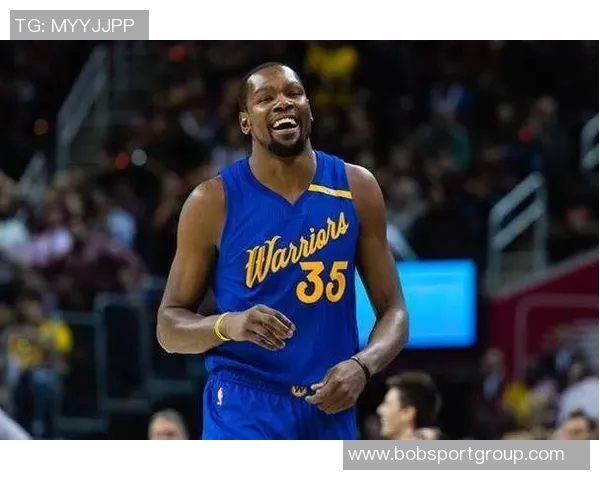 同年获得DPOYMVPFMVP的阿贾中投绝杀助力王牌夺得冠军点