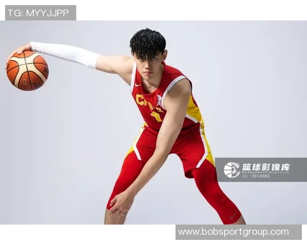 曾凡博未能上场引发热议教练与队友各有隐忧与考量