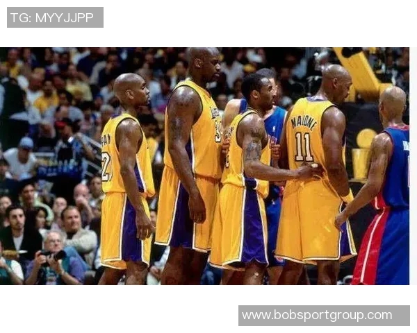 记者回顾18年总决赛G1个人表演的辉煌与无奈深度分析其背后的意义与影响